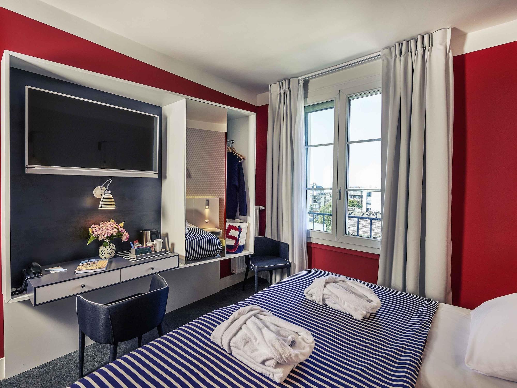 Mercure Centre Les Voyageurs Hotel 4*