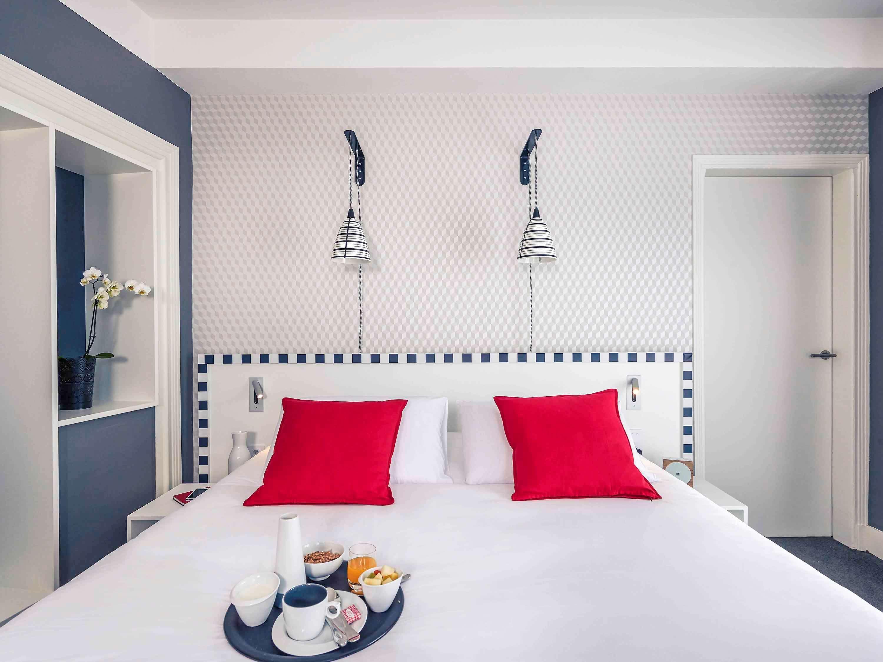 Mercure Centre Les Voyageurs Hotel 4*