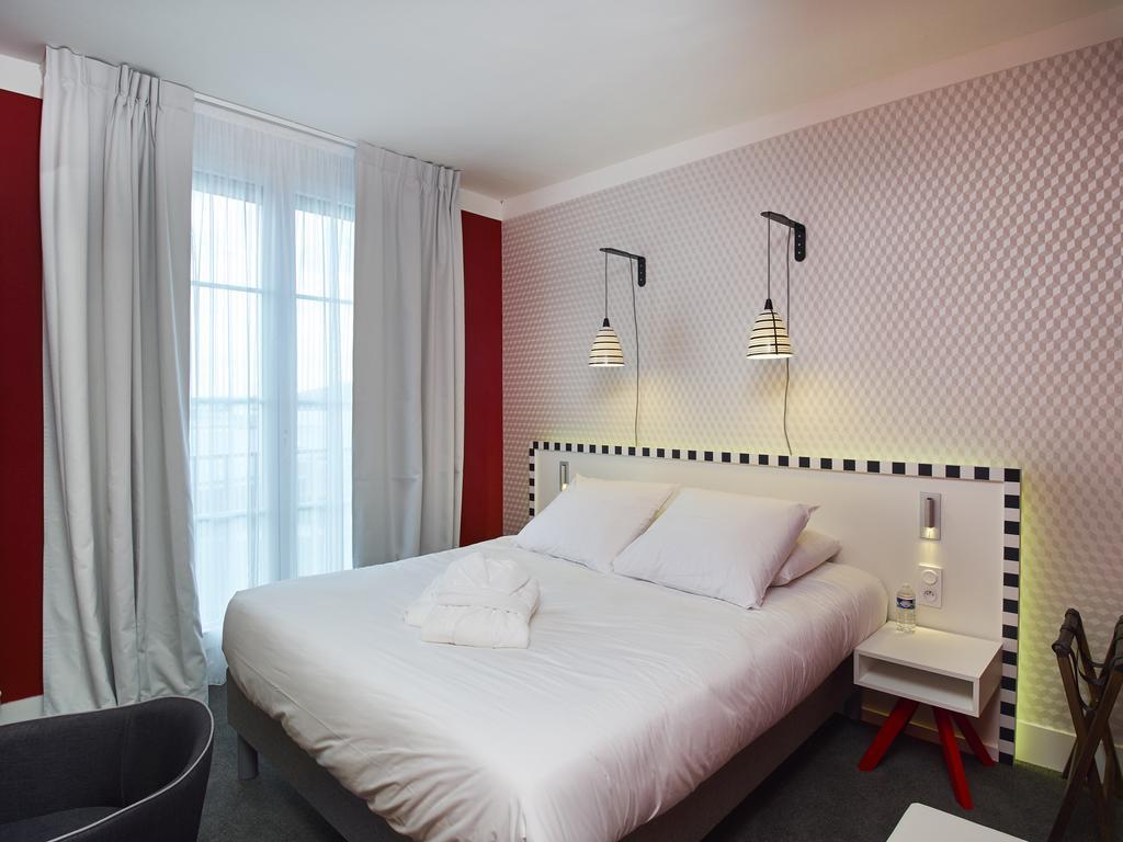 Hotel Mercure Centre Les Voyageurs 4*