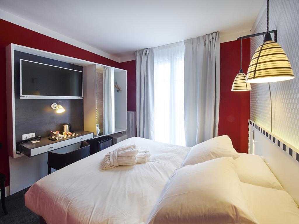 Hotel Mercure Centre Les Voyageurs 4*